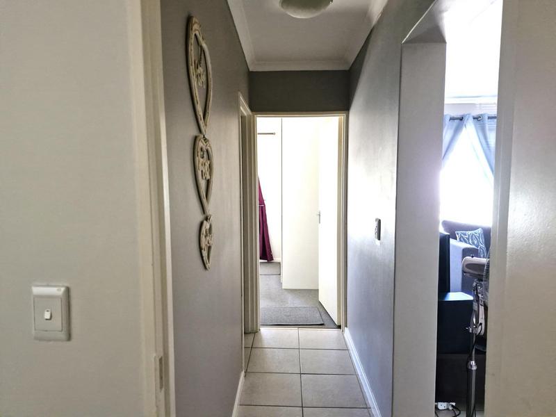 2 Bedroom Property for Sale in Burgundy Estate Western Cape